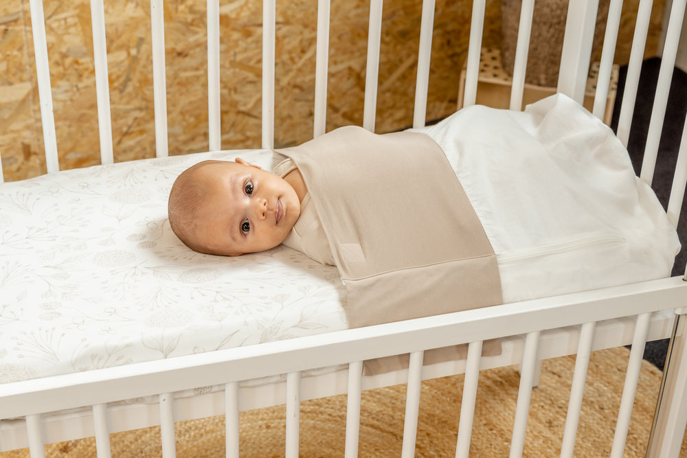 5 redenen waarom je pasgeboren baby onrustig slaapt
                